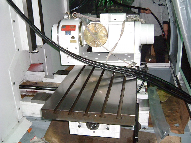 5-axis-Machining-center Young Tech