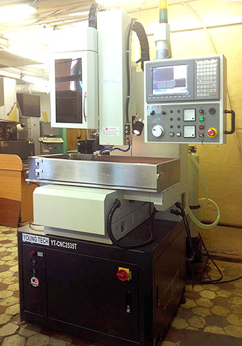CNC-2535T-customer
