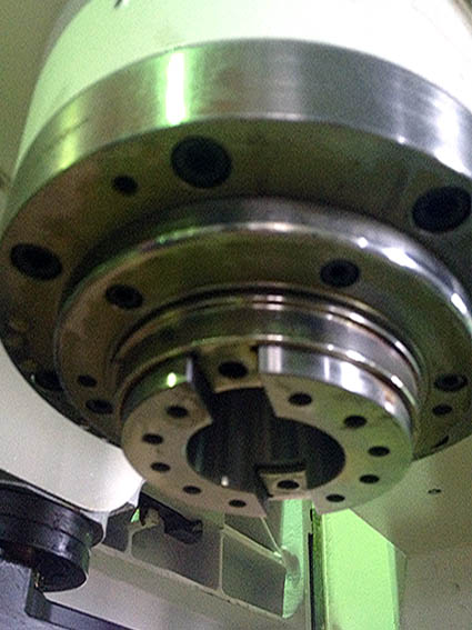 YMC-1170H-Spindle-BT50 шпиндель станка Young Tech