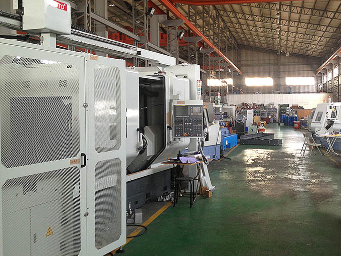 YT-CNC-Lathes-Robot-1